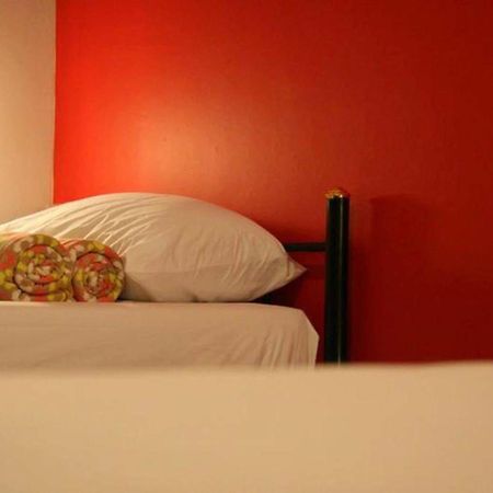 Kool Backpacker Hostel Patong Luaran gambar