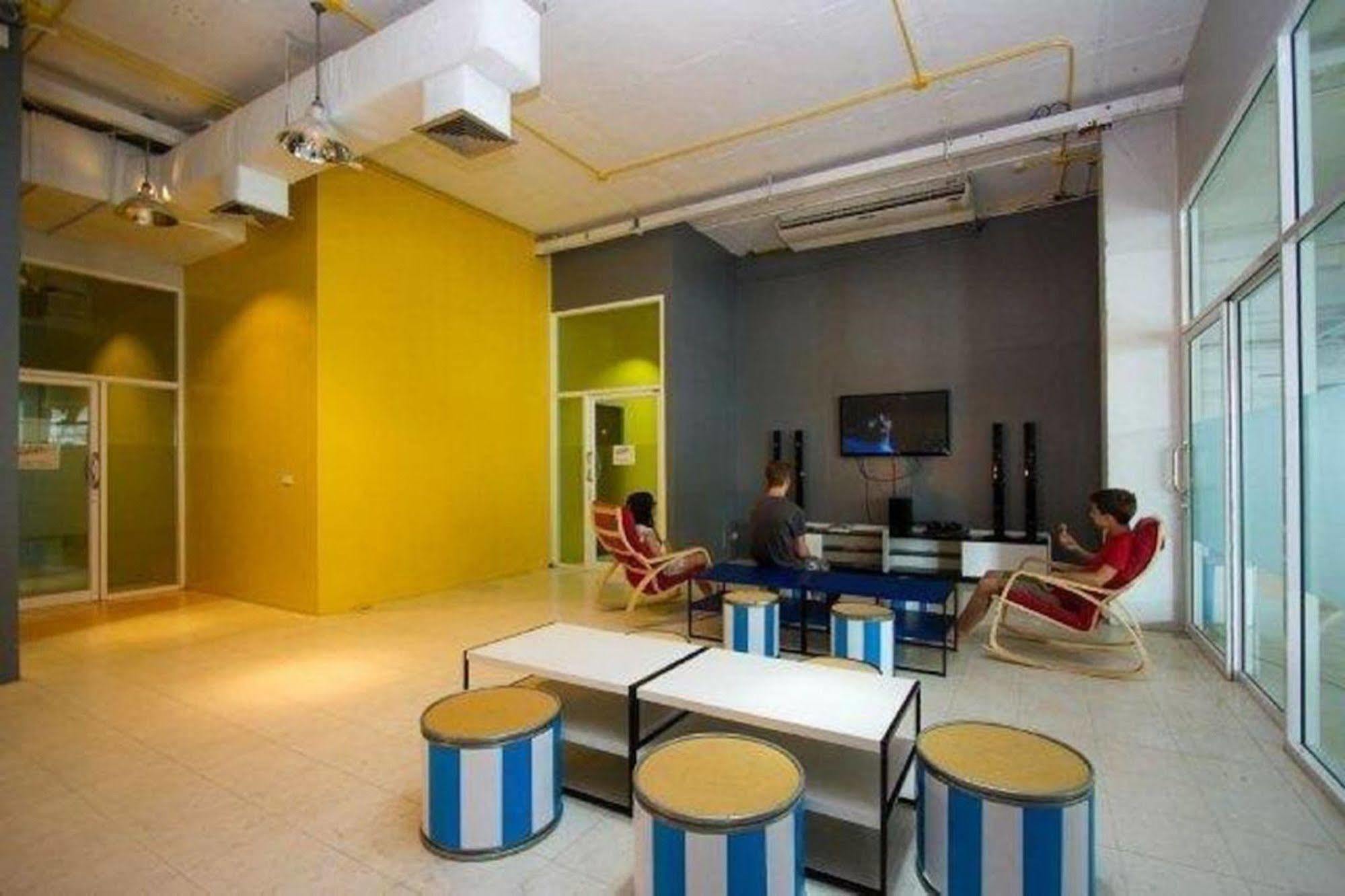 Kool Backpacker Hostel Patong Luaran gambar
