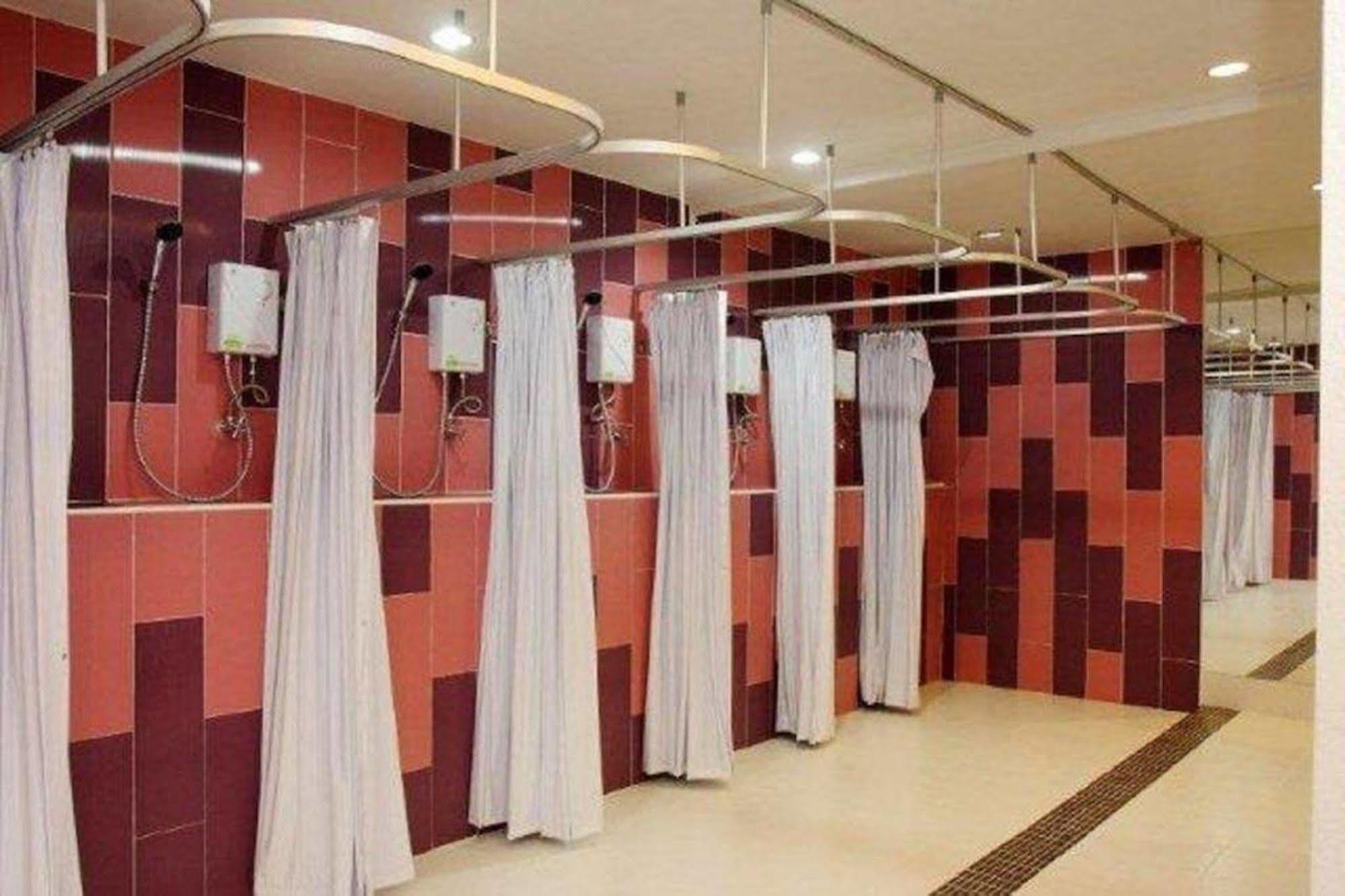 Kool Backpacker Hostel Patong Luaran gambar